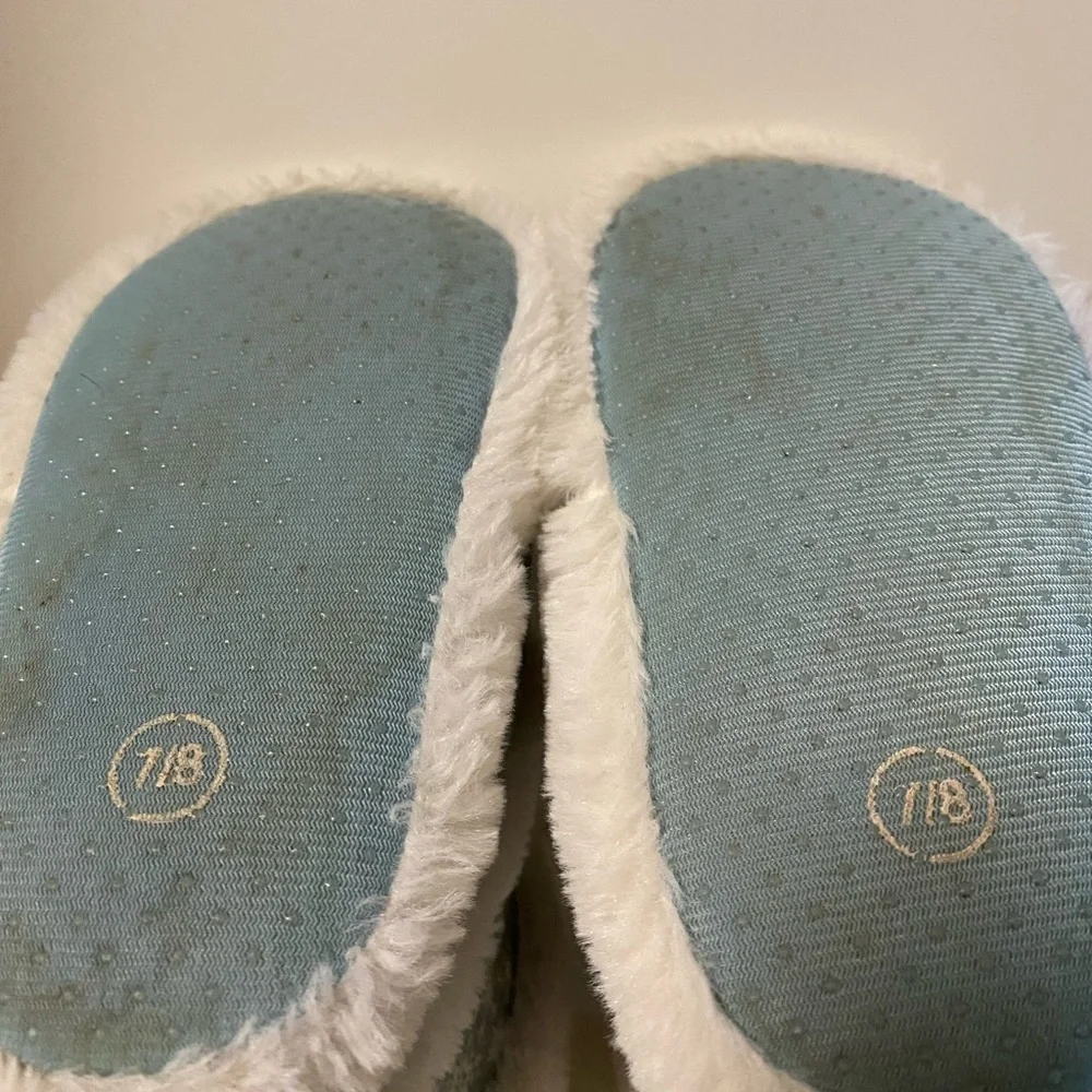 Disney Frozen 2 Slippers Faux Fur Boots Ana Elsa House Shoes Toddler Girl M 7/8
